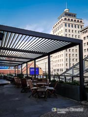 Pergola ClimaSol v Ljubljani - STA Travel bar