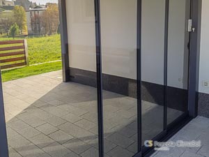 Drsni in zložljivi stekleni sistemi